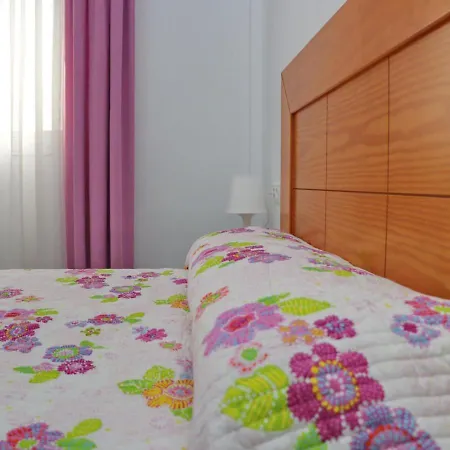 Reyes Catolicos * 科尼尔-德拉弗龙特拉